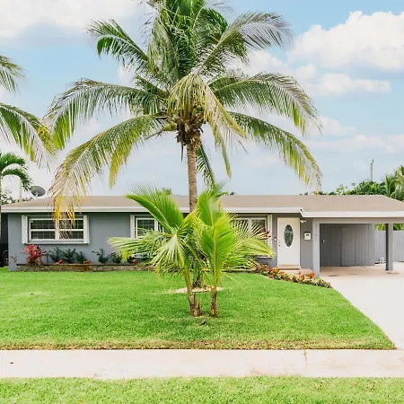 Tiki-Home Elite Staycation